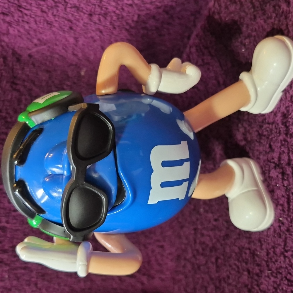 M&M's Blue Character Radio with Headphones Collectors Series - Picture 2 of 8